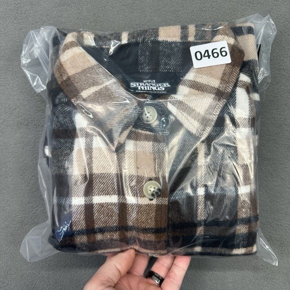 Stranger Things Shacket Women's L Wool Blend Black Brown Plaid Oversized NWT - Picture 12 of 12